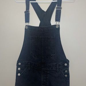 Black short trendy overalls